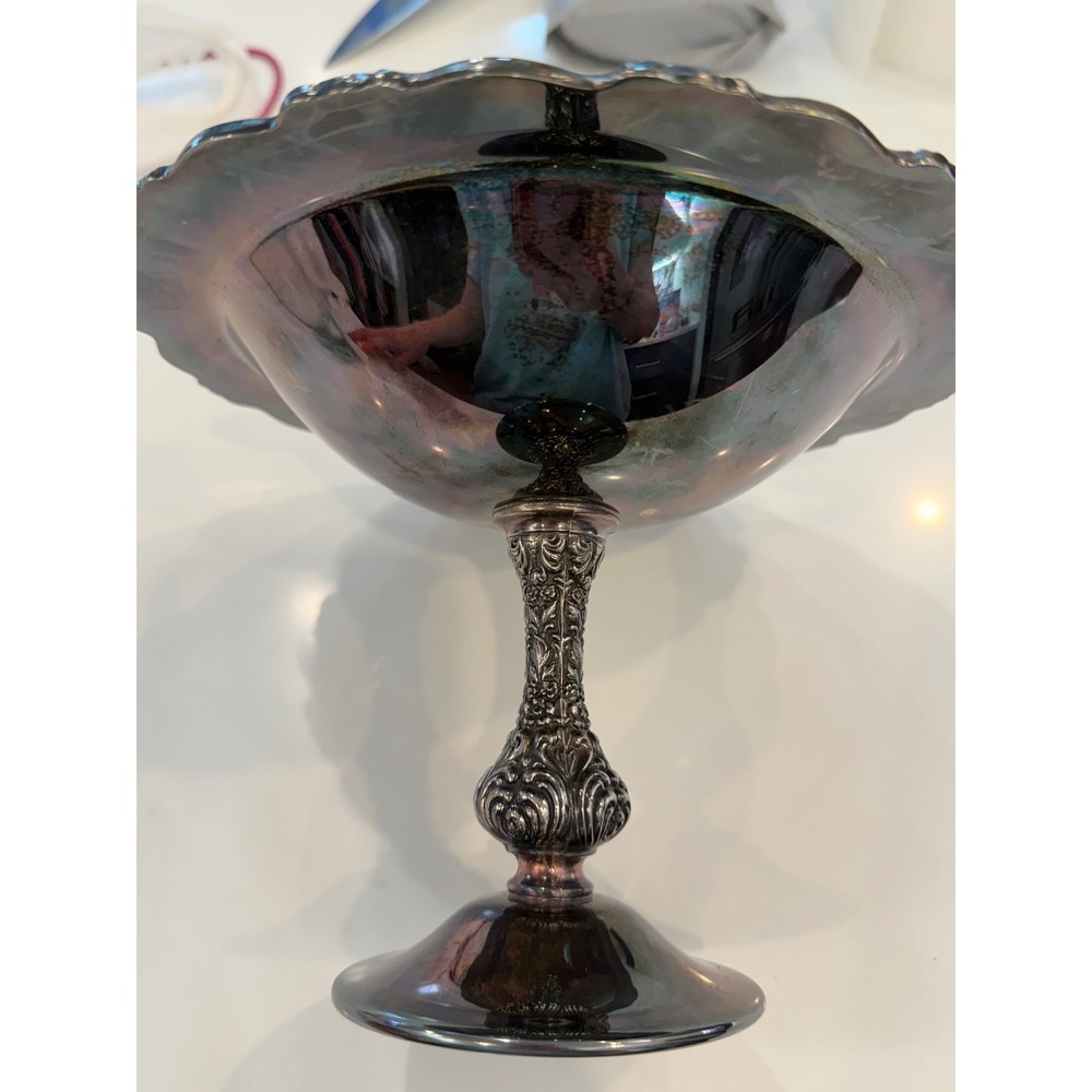 Oneida USA Silver Plate Pedestal Bowl Rose Border Rainbow Tarnish Compote Dish